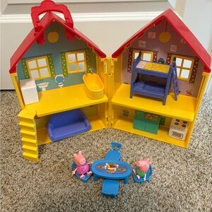 Peppa Pig Red & Yellow Fold-Out Playhouse Set